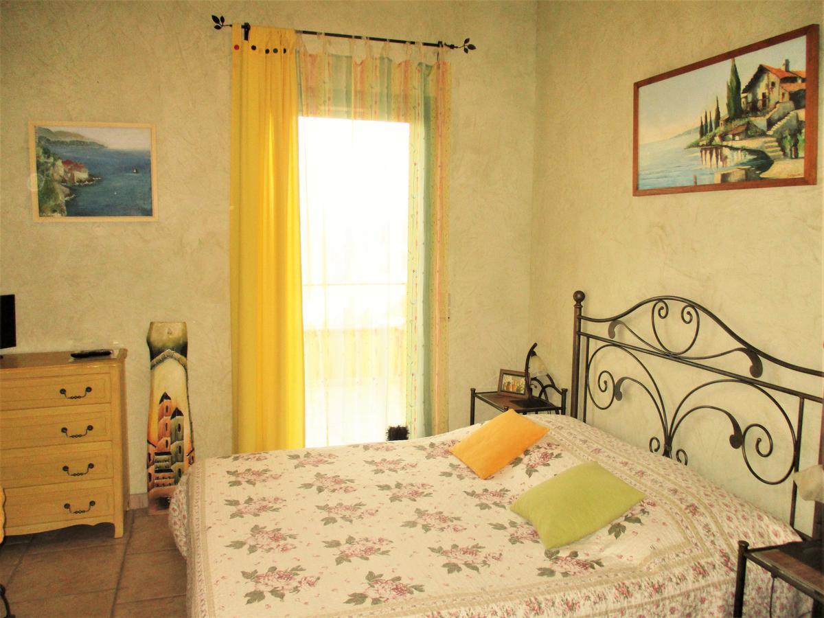 Les Mimosas Bed & Breakfast Menton Eksteriør bilde